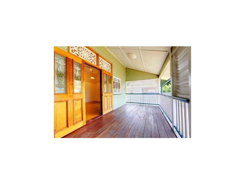 24 Leigh Street, West End QLD 4810