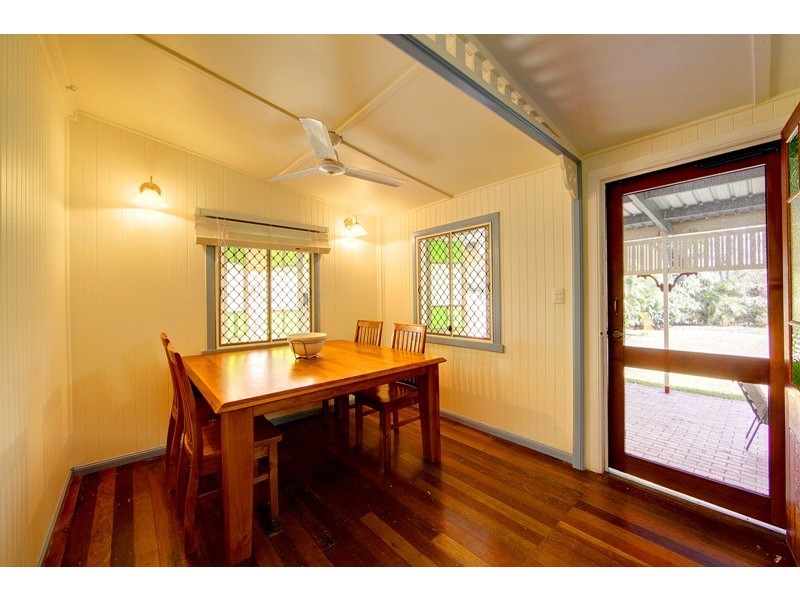 10 Shaw Street, West End QLD 4810