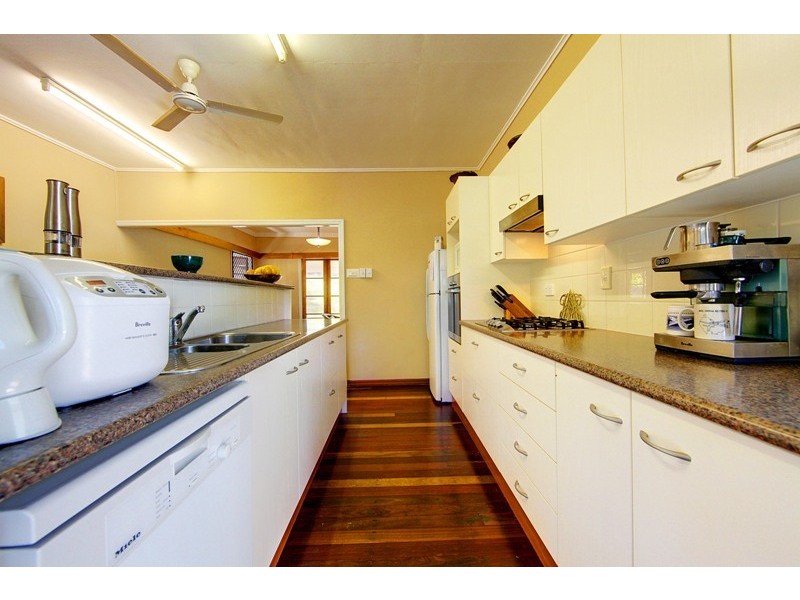 16 Kenilworth Avenue, Hyde Park QLD 4812