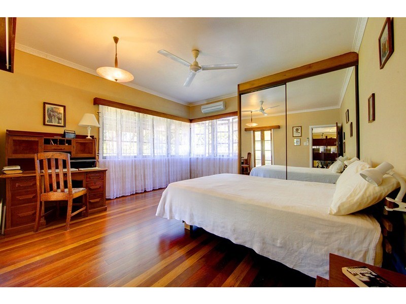 16 Kenilworth Avenue, Hyde Park QLD 4812