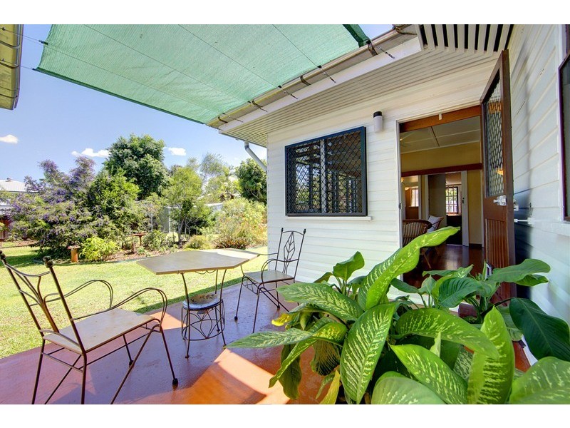 16 Kenilworth Avenue, Hyde Park QLD 4812