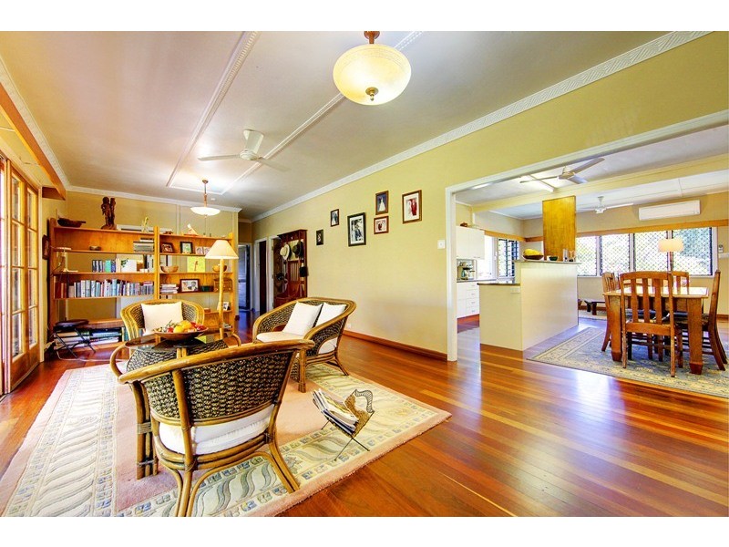 16 Kenilworth Avenue, Hyde Park QLD 4812