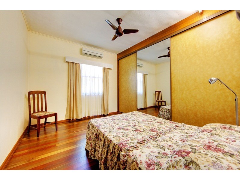 16 Kenilworth Avenue, Hyde Park QLD 4812