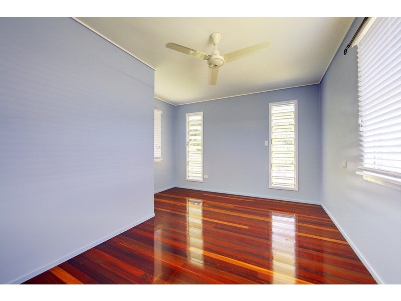 25 West Street, Mundingburra QLD 4812