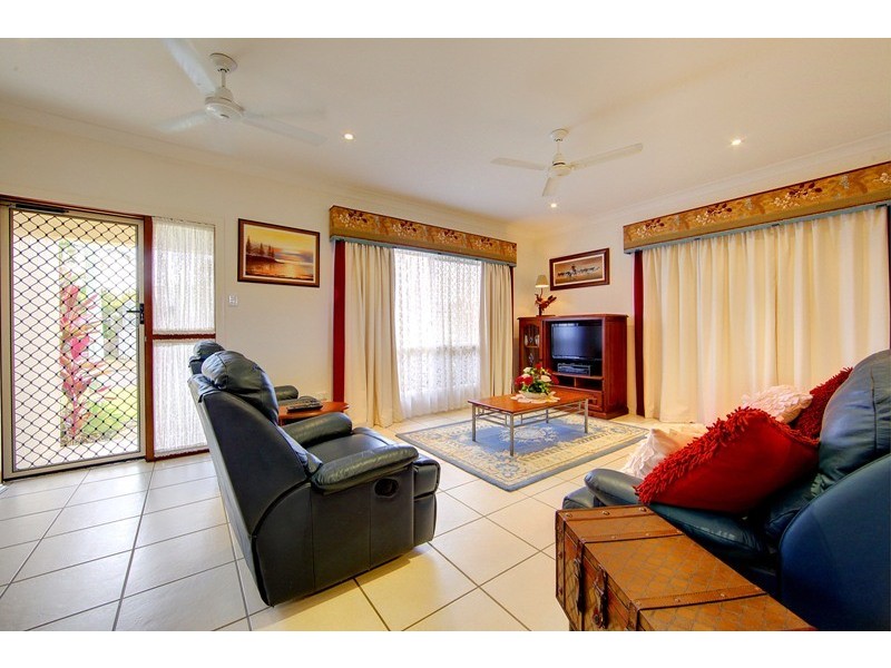 2 Moor Court, Kelso QLD 4815