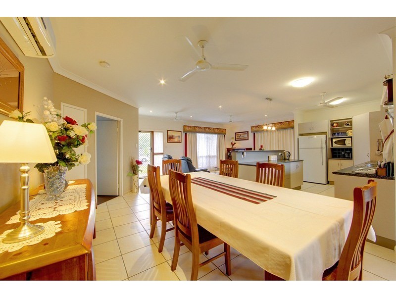 2 Moor Court, Kelso QLD 4815