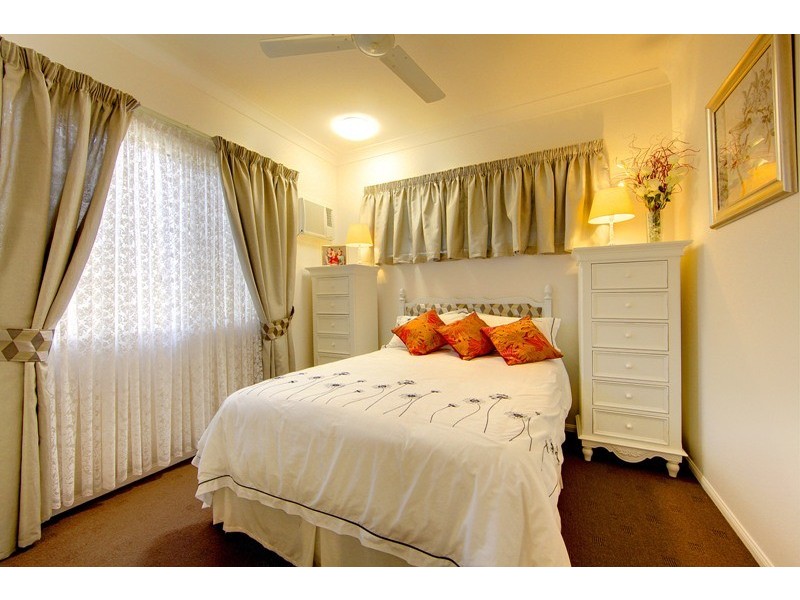 2 Moor Court, Kelso QLD 4815