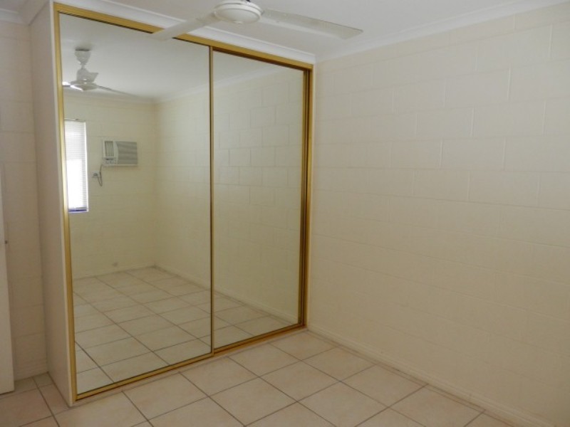 1/7 Warburton Street, North Ward QLD 4810