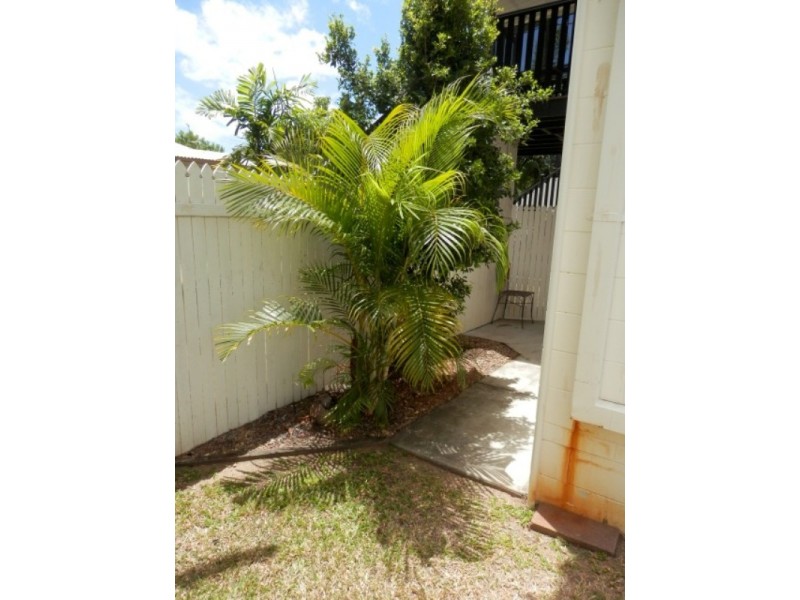 1/7 Warburton Street, North Ward QLD 4810