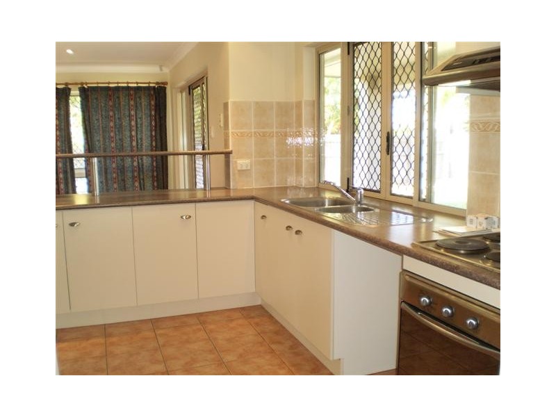 64 GREENWOOD DRIVE, Kirwan QLD 4817