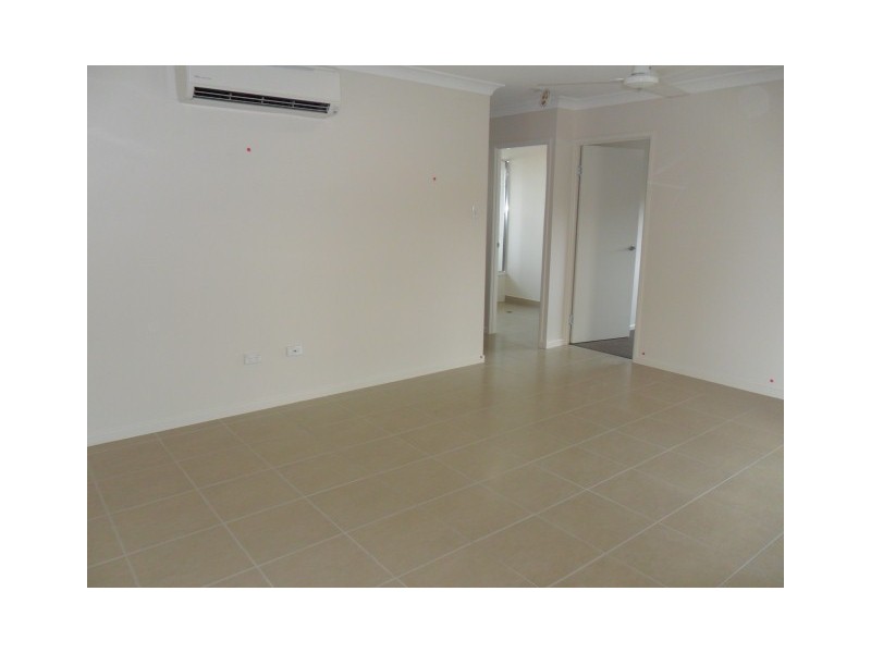 33 Barratonia Way, Mount Low QLD 4818