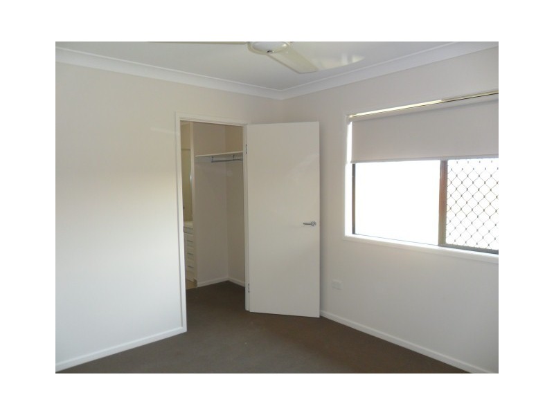 33 Barratonia Way, Mount Low QLD 4818