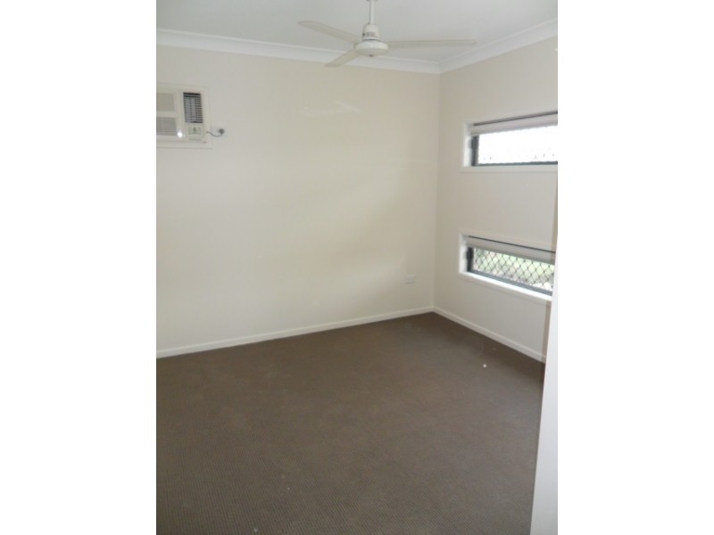 33 Barratonia Way, Mount Low QLD 4818