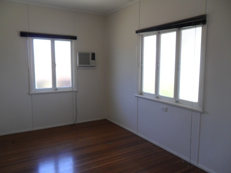 30 NORTH STREET, West End QLD 4810