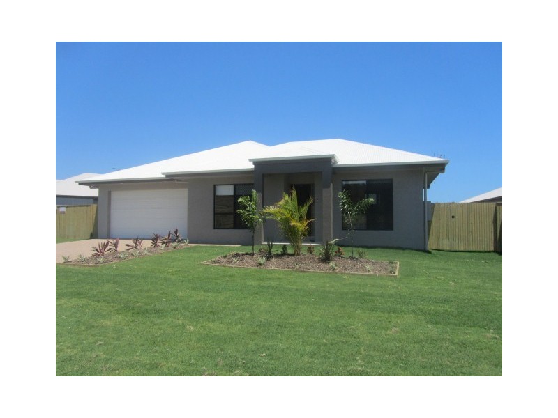 9 Glendower Street, Bushland Beach QLD 4818