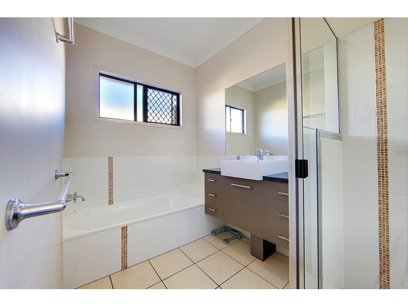 2 Swiftlet Way “Kalynda Chase”, Bohle Plains QLD 4817