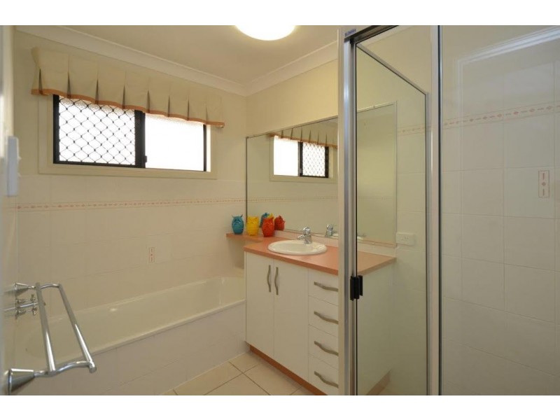 43 Bamboo Crescent, Mount Louisa QLD 4814