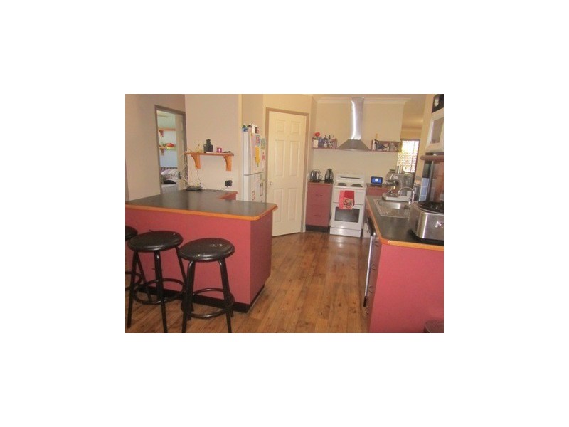 14 Noscov Crescent, Kelso QLD 4815