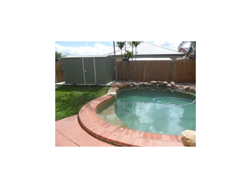 6 Phoenix Parade, Kirwan QLD 4817