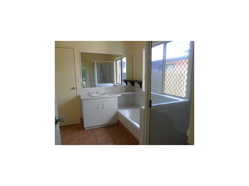 6 Phoenix Parade, Kirwan QLD 4817