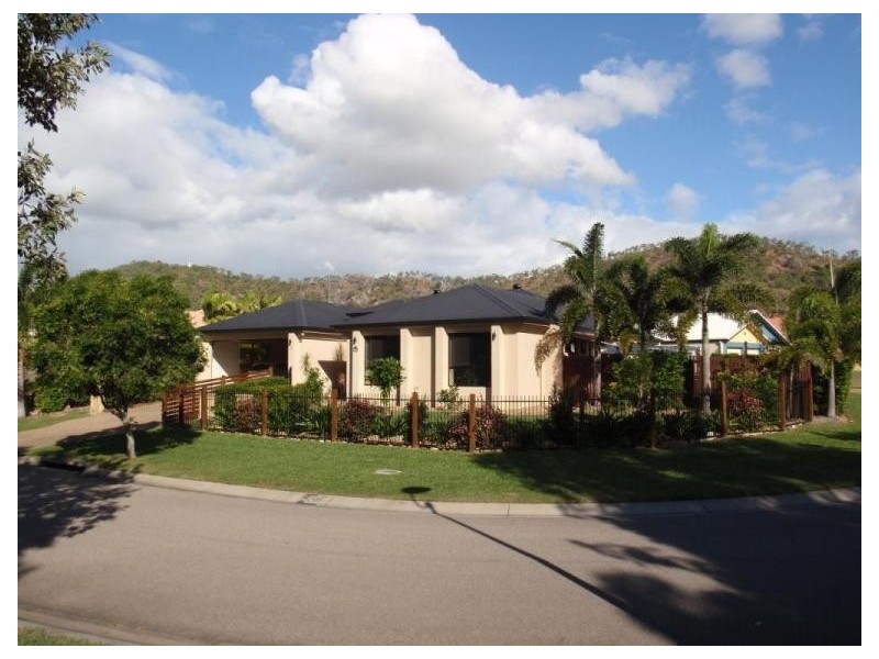 3 Mustey Close, Mount Louisa QLD 4814