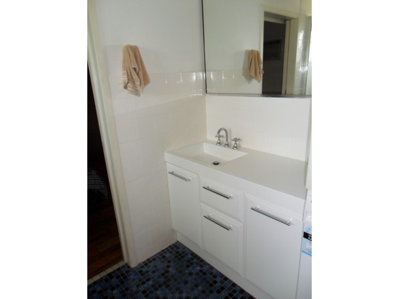 6/105 FRANCIS STREET, West End QLD 4810