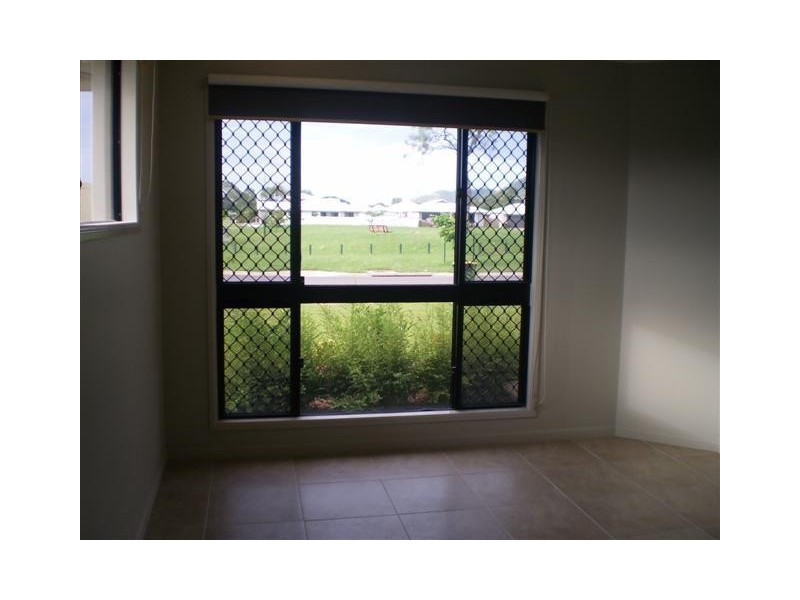 28 BLUE WREN DRIVE, Kelso QLD 4815