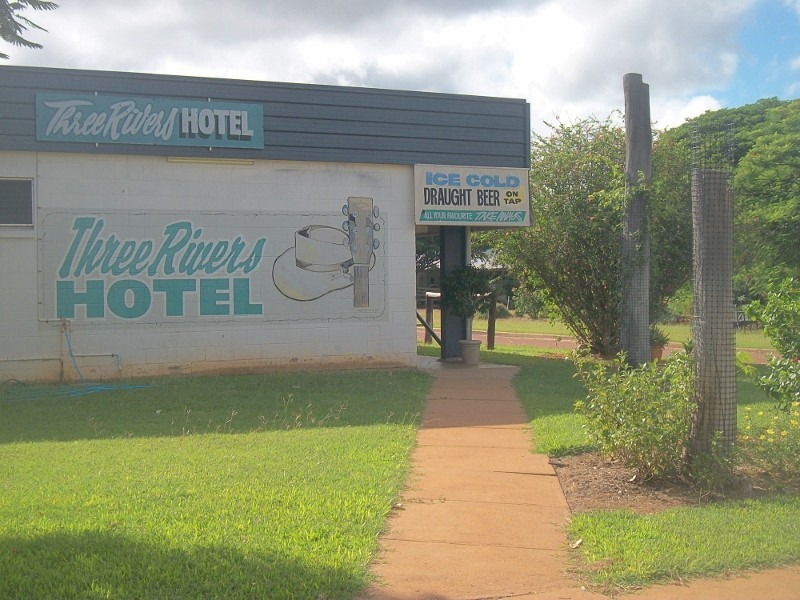 2 Hakea Court, Greenvale QLD 4816