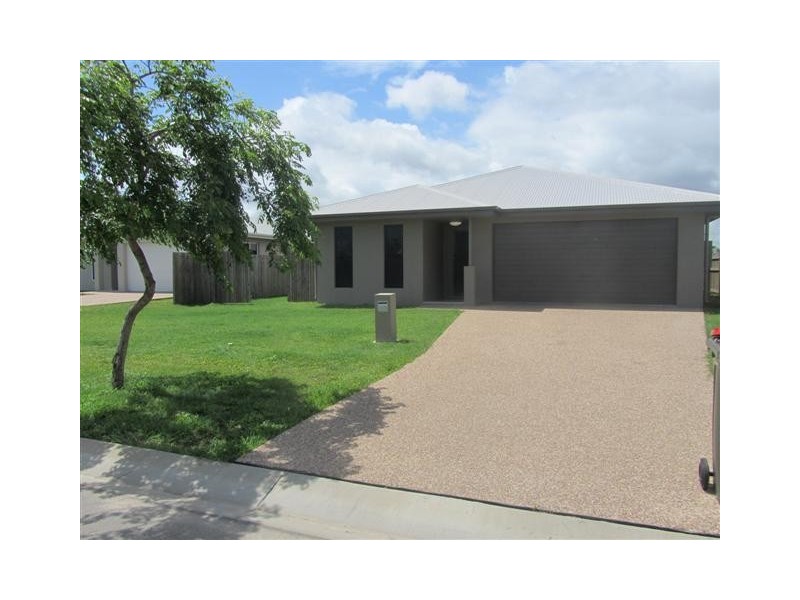 4 Summergold Street, Mount Low QLD 4818