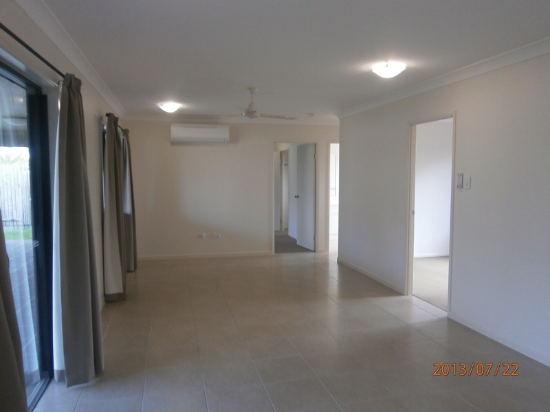 4 Summergold Street, Mount Low QLD 4818