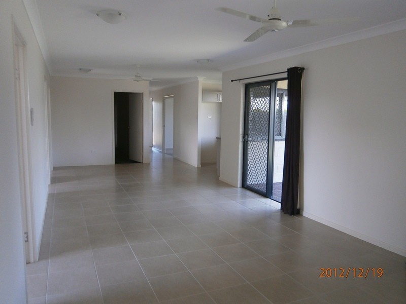 4 Summergold Street, Mount Low QLD 4818