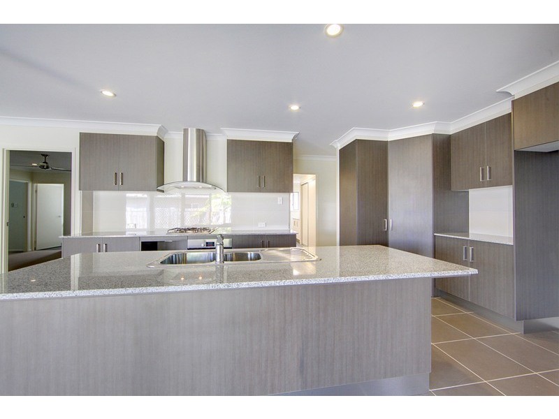 6 Newhaven Place, Idalia QLD 4811