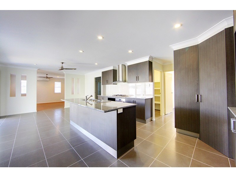 6 Newhaven Place, Idalia QLD 4811