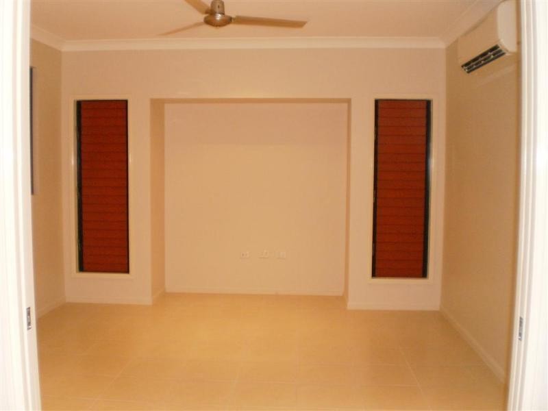 6 Scrubwren Circuit, Bohle Plains QLD 4817