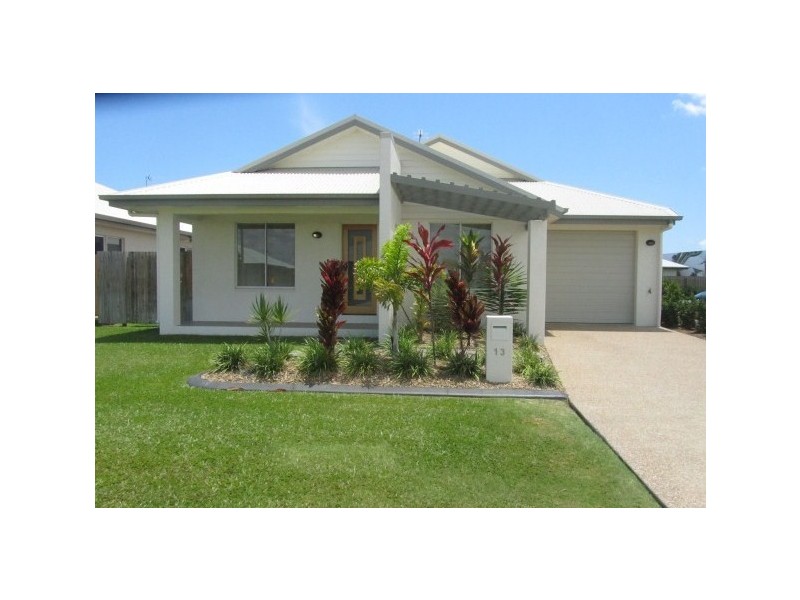 13 Iona Avenue “Northshore”, Burdell QLD 4818