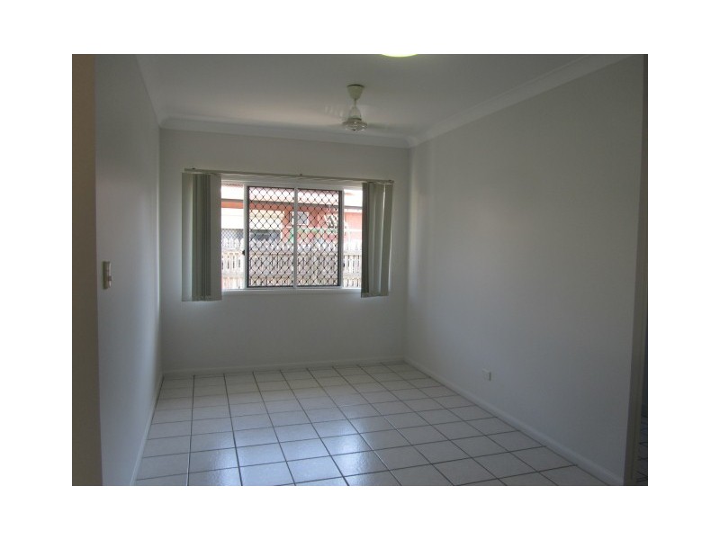 8 St Helens Drive, Mount Louisa QLD 4814