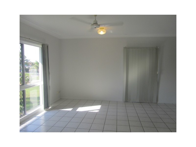 8 St Helens Drive, Mount Louisa QLD 4814