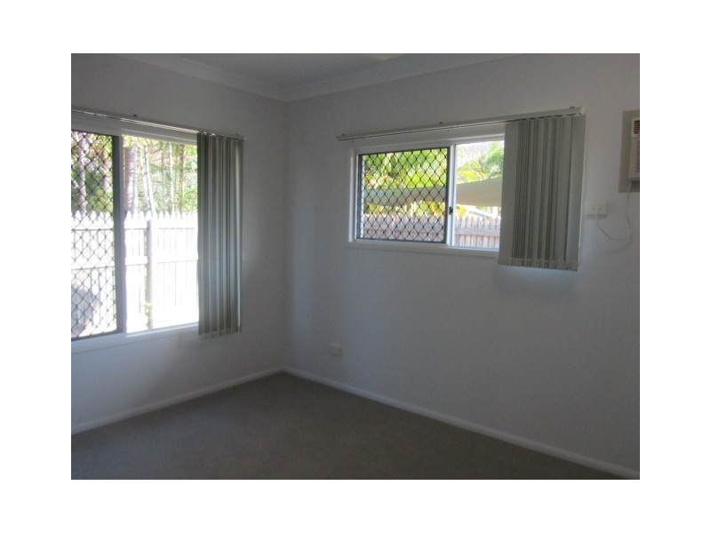 8 St Helens Drive, Mount Louisa QLD 4814