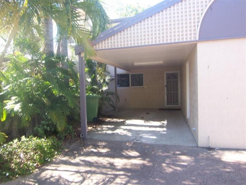 2/19 Second Avenue, Railway Estate QLD 4810