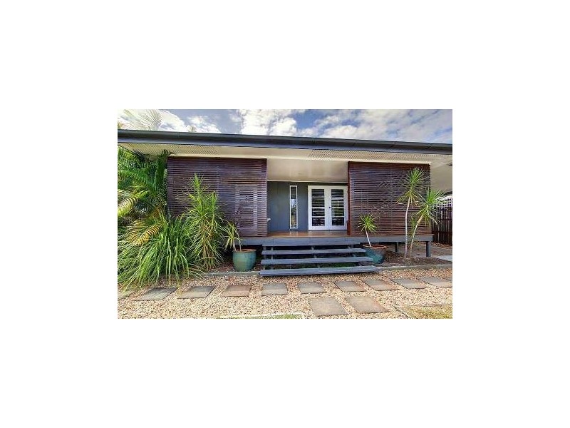 16 Richmond Street, Hermit Park QLD 4812