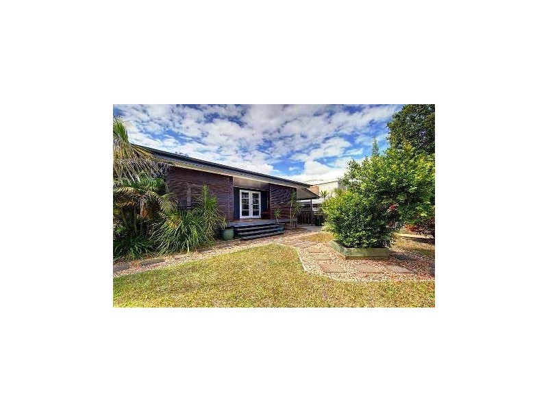 16 Richmond Street, Hermit Park QLD 4812