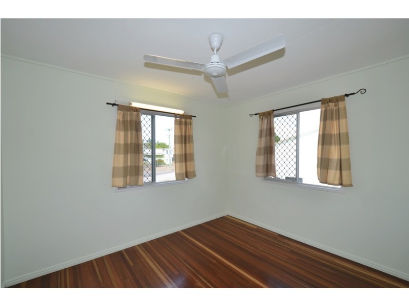 53 Valencia Street, Cranbrook QLD 4814