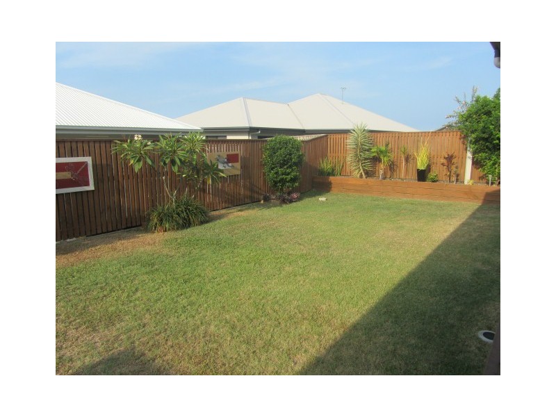53 RATTRAY STREET, Bushland Beach QLD 4818