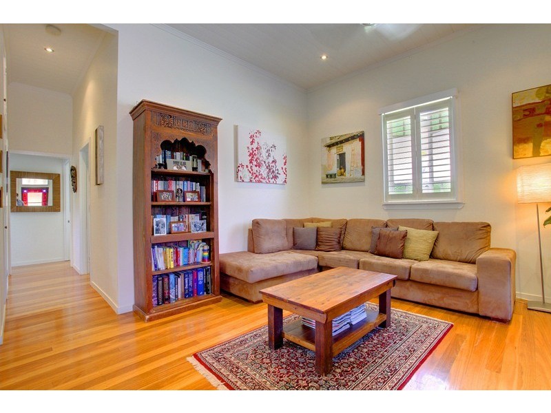 73 BELL STREET, South Townsville QLD 4810