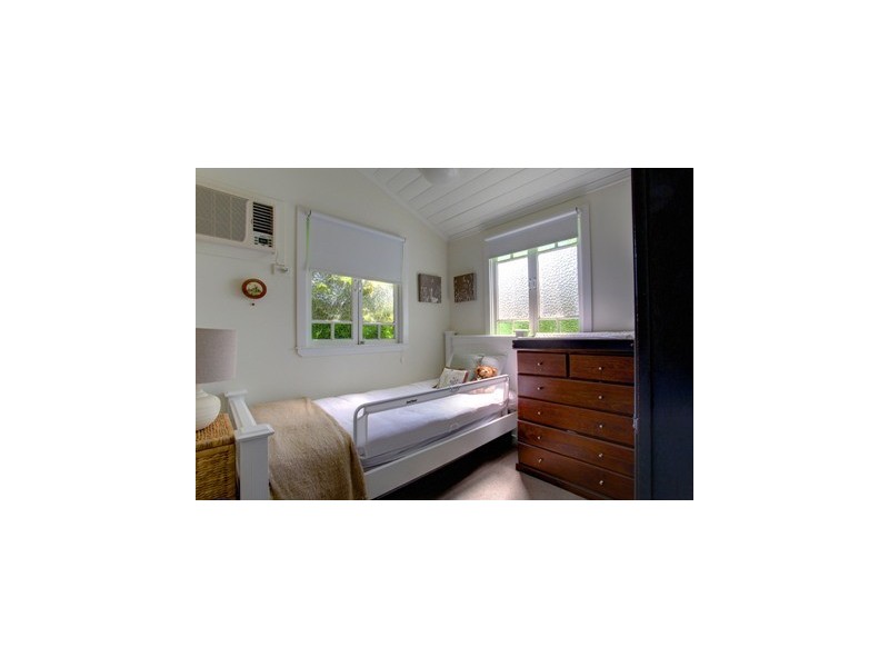 73 BELL STREET, South Townsville QLD 4810