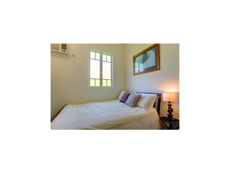 73 BELL STREET, South Townsville QLD 4810