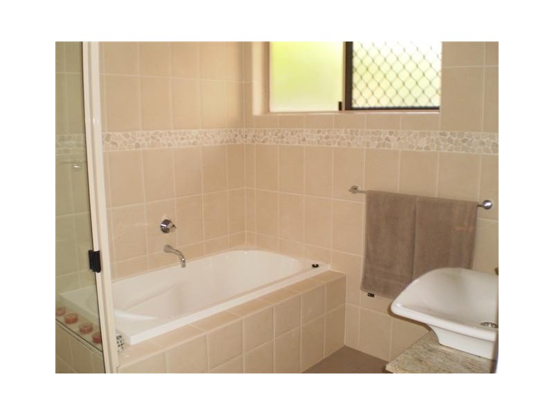 184 RIVERPARK DRIVE, Annandale QLD 4814