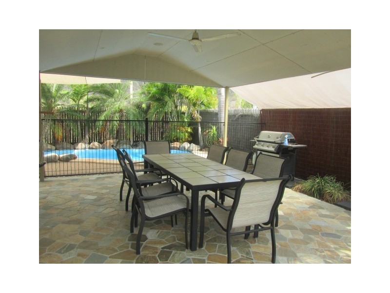 31 Dickenson Place, Kirwan QLD 4817