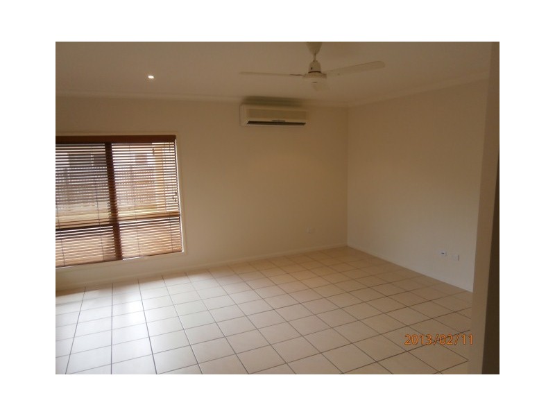 69 BAMBOO CRESCENT, Mount Louisa QLD 4814