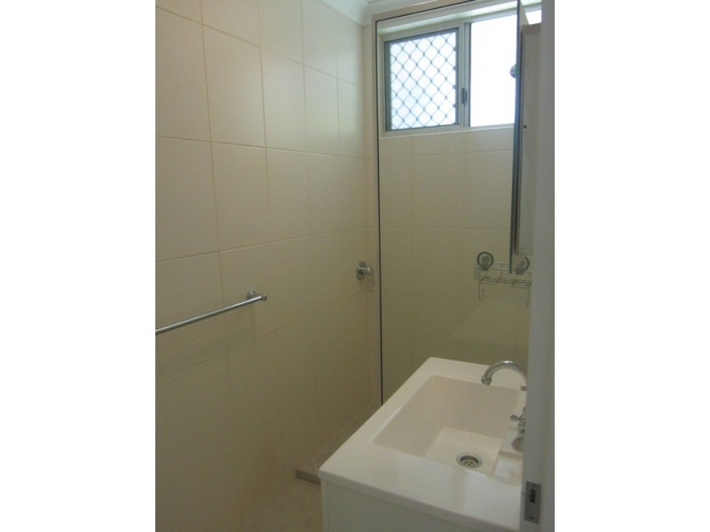 2/18 Wandella Crescent, Cranbrook QLD 4814